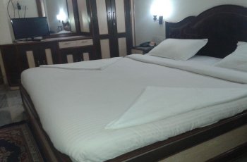 Hotel Gajapati(Economical)